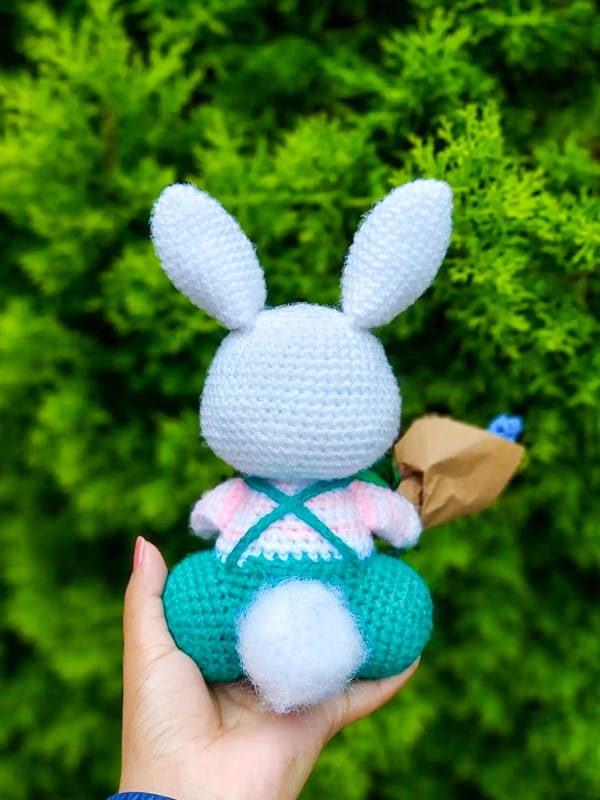 The Gentleman Crochet Bunny Amigurumi Free Pattern