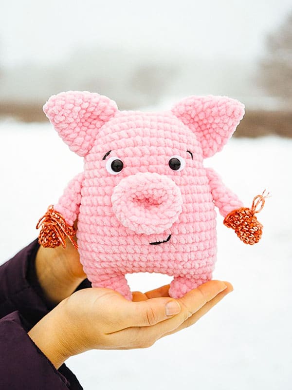 Crochet Pig Hugo Free Amigurumi Patterns PDF