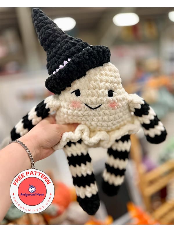 Lala the crochet ghost free amigurumi PDF pattern (2)