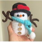 Mini crochet snowman ornament pattern