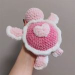 Crochet Valentine's turtle amigurumi free pattern