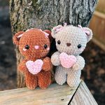 Free Valentine's Day sweetheart teddy bear crochet pattern