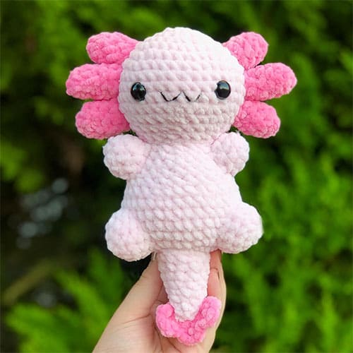 Free baby axolotl crochet pattern