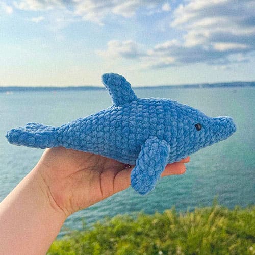 Free mini crochet dolphin amigurumi pattern