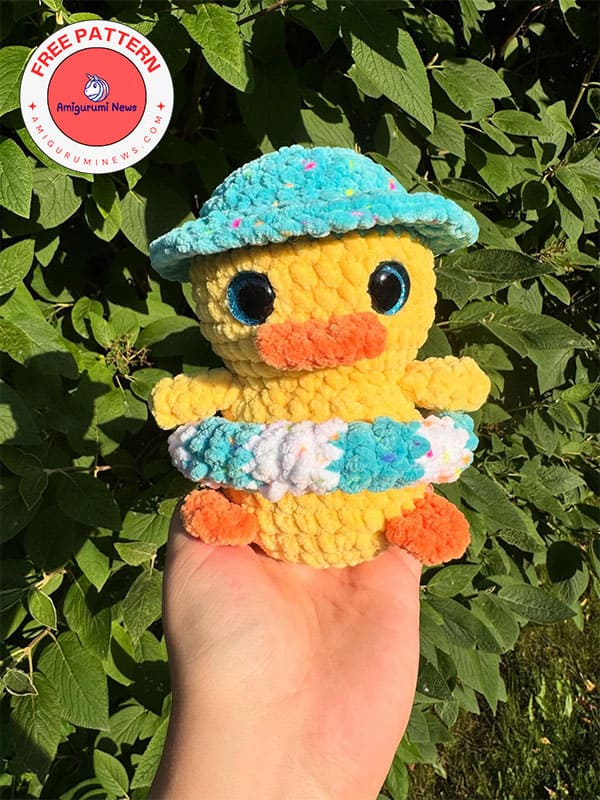 Little summer splash crochet duck amigurumi free pattern (2)