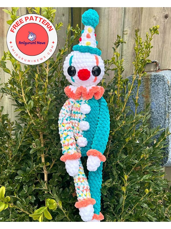 Plushie crochet clown doll free amigurumi pattern (3)