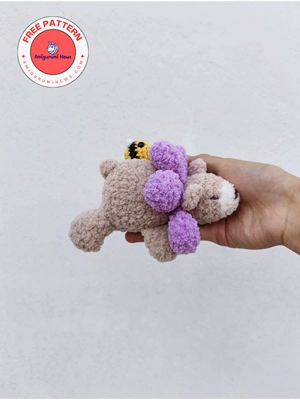 Toby the crochet bear and buzz bee amigurumi free pattern (2)