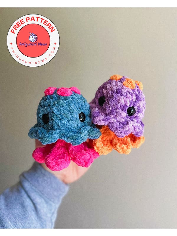 Moon crochet jellyfish free amigurumi pattern (3)