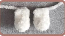 crochet-cat-keychain-front-paws