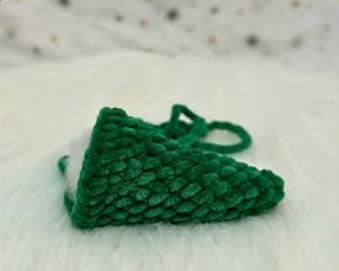 crochet-dino-plush-tail