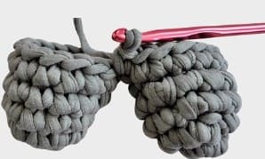 crochet-totoro-bag-legs-3