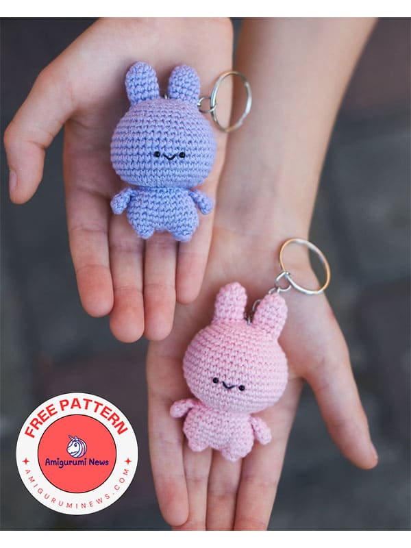 Kawaii crochet cute bunny keychain free amigurumi pattern (2)