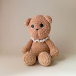 Plush brown teddy bear crochet pattern