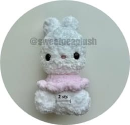 baby-plush-crochet-bunny-legs