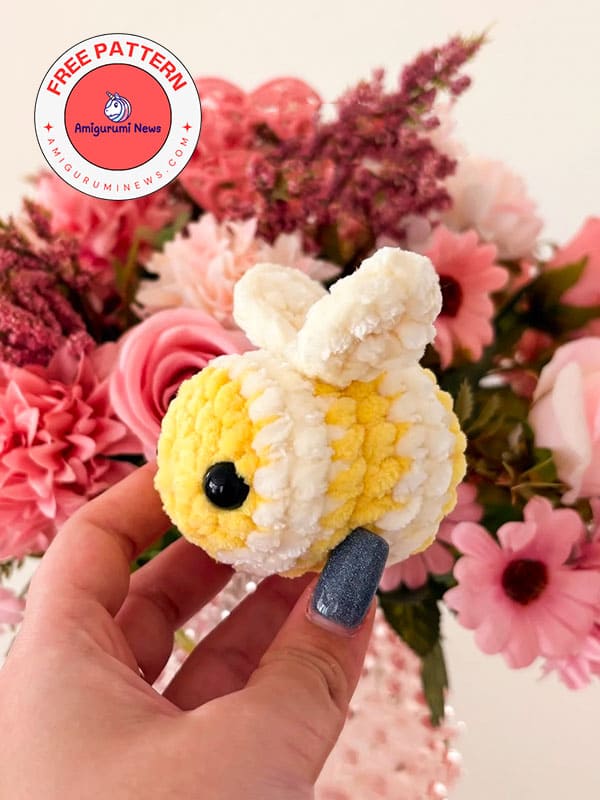 mini-crochet-bee-pattern-for-beginners (2)