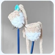 street-fighter-crochet-doll-chun-li- legs