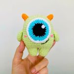 Crochet green monster free amigurumi pattern