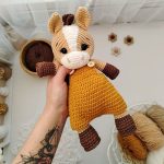 Crochet horse in overalls pattern