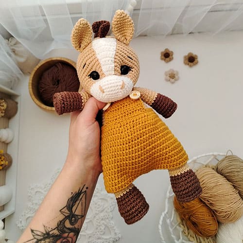 Crochet horse in overalls pattern