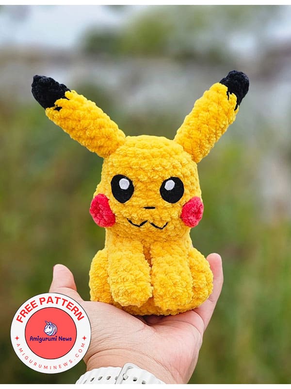 Pika the little crochet pikachu free pattern (2)