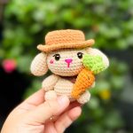 Farmer crochet bunny stella free amigurumi pattern (1)