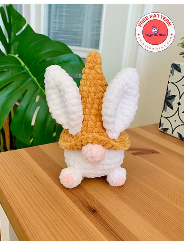 Handmade crochet bunny gnome lapin free amigurumi pattern (2)