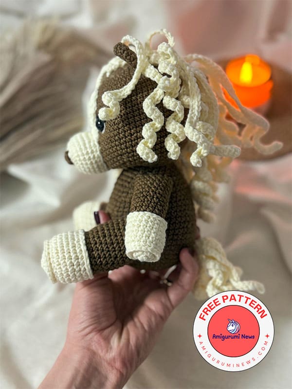 Milka the crochet horse amigurumi free pattern (3)