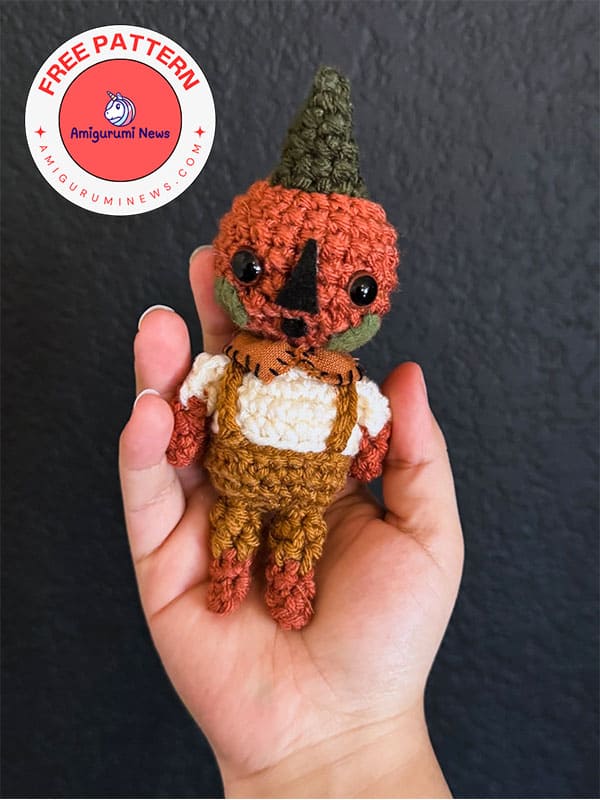Percy the pumpkin crochet doll free pattern (2)