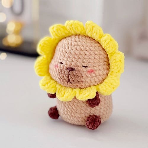 Soft and cutest sunflower crochet capybara free amigurumi pattern