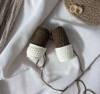 milka-crochet-horse-legs