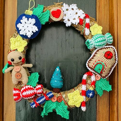 Free crochet christmas wreath for door pattern