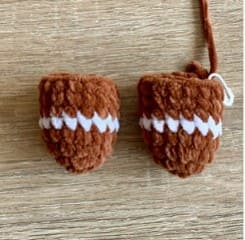 crochet-gingerbread-man-legs