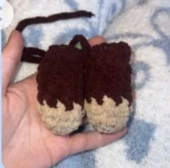 crochet-moose-the-mocha-arms
