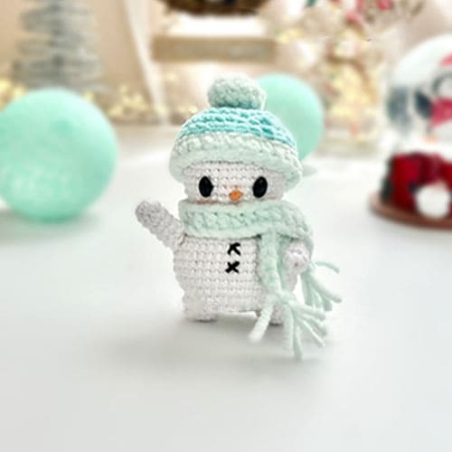 Crochet snowman with hat and scarf pattern