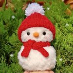 Free fluffy crochet snowman amigurumi pattern