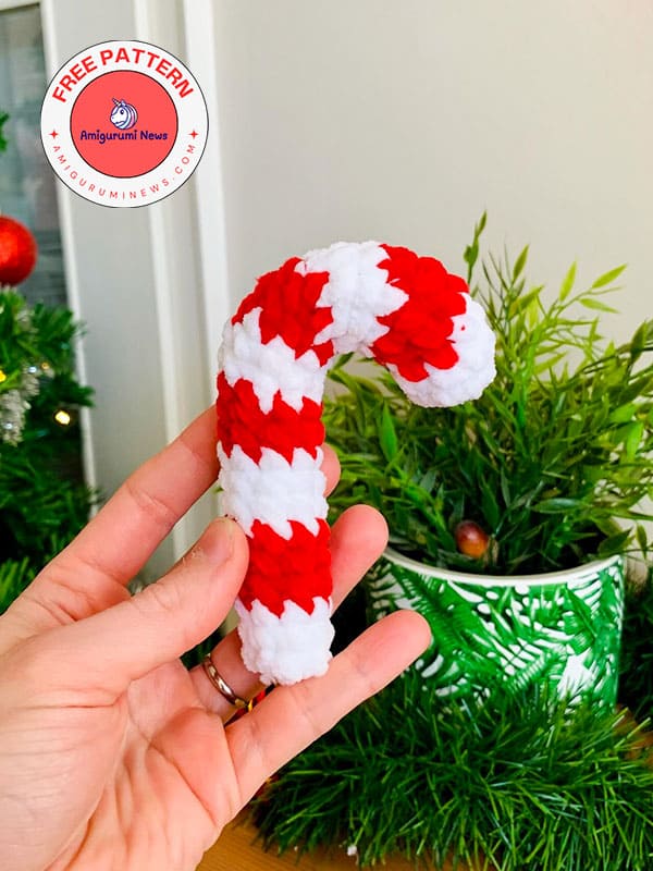 Free plush candy cane christmas ornament crochet pattern (1)
