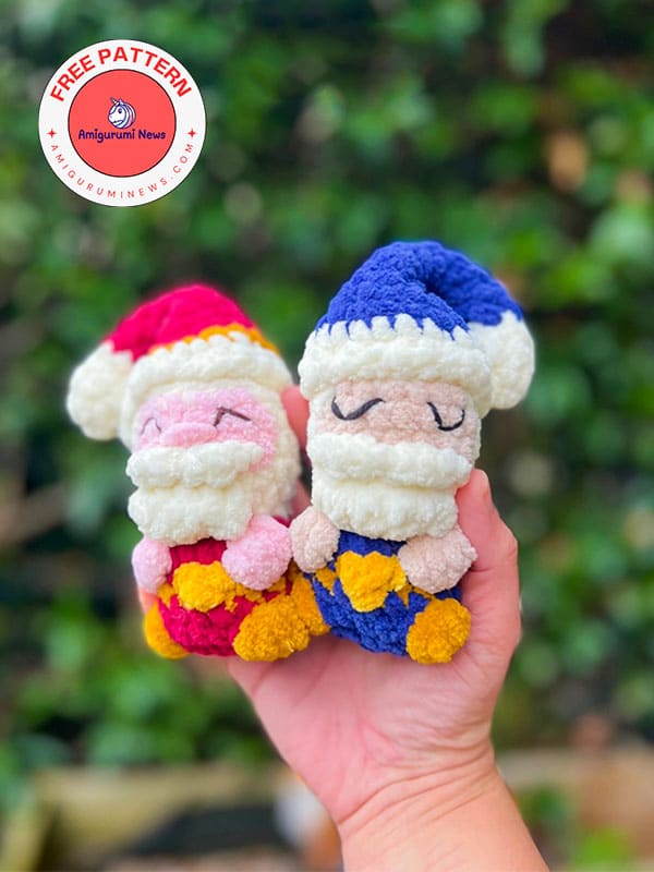 Free plush crochet santa claus keychain pattern (3)