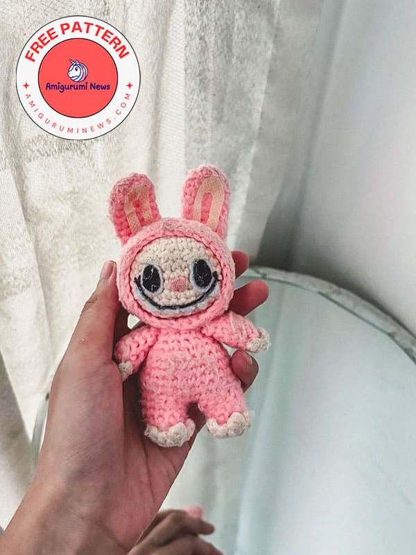 Labubu doll keychain crochet pattern