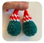 crochet-christmas-elf-legs