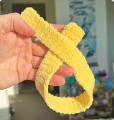 crochet-snowman-pikachu-scarf