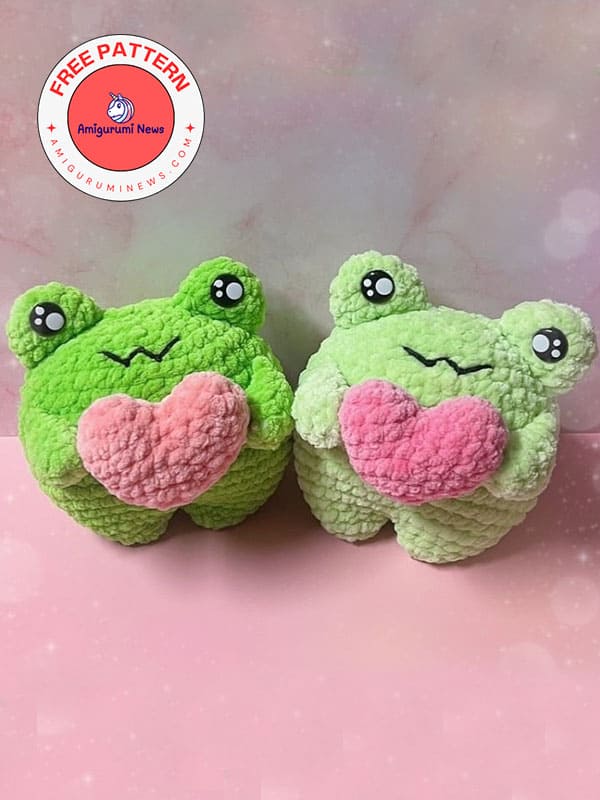Chubby crochet frog with heart free amigurumi pattern (2)