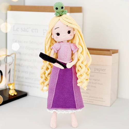 Crochet rapunzel doll free amigurumi pattern