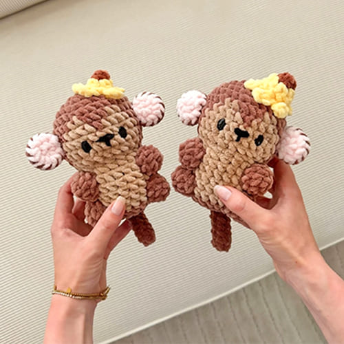 Small crochet monkey plush amigurumi free pattern