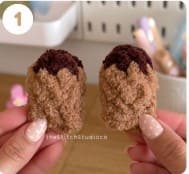 crochet-capybara-arms