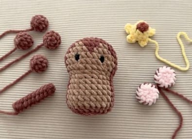 crochet-monkey-assembly